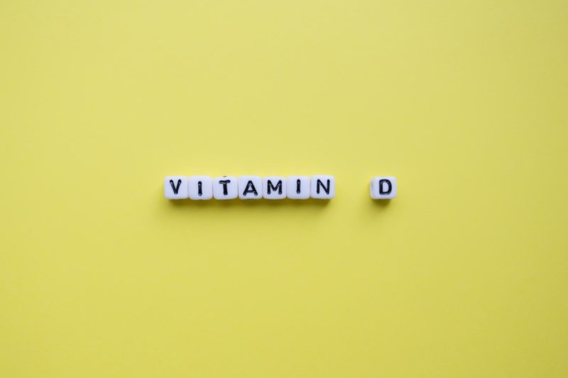 vitamín D pozadie pismena