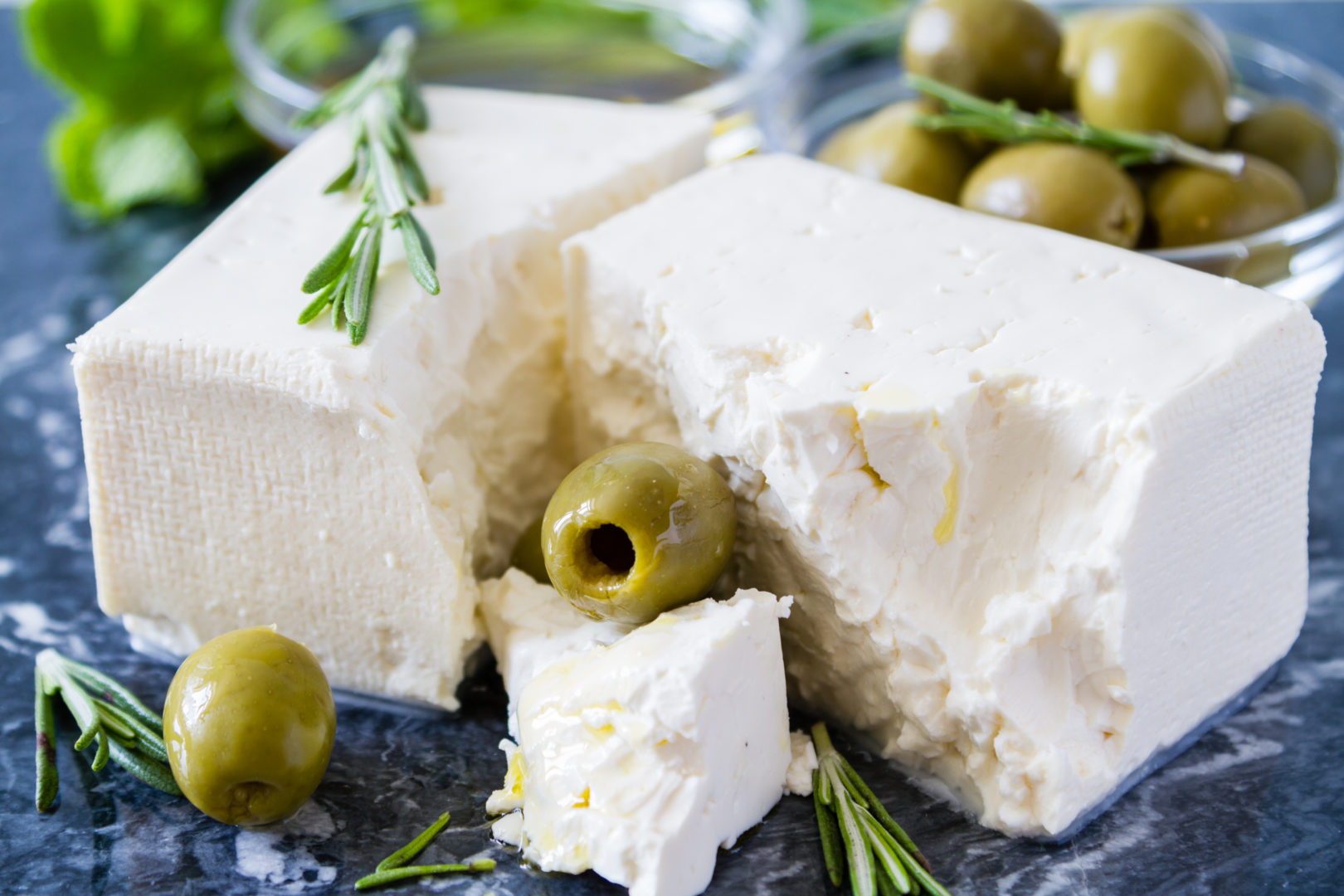 feta syr s olivami